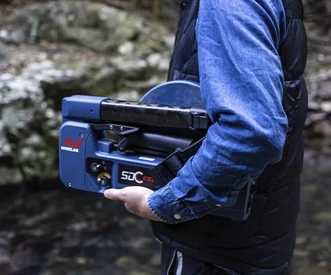 Compact_Rugged_Design Minelab SDC 2300 – طلایاب نظامی و ضدآب - موسوی آفیشیال