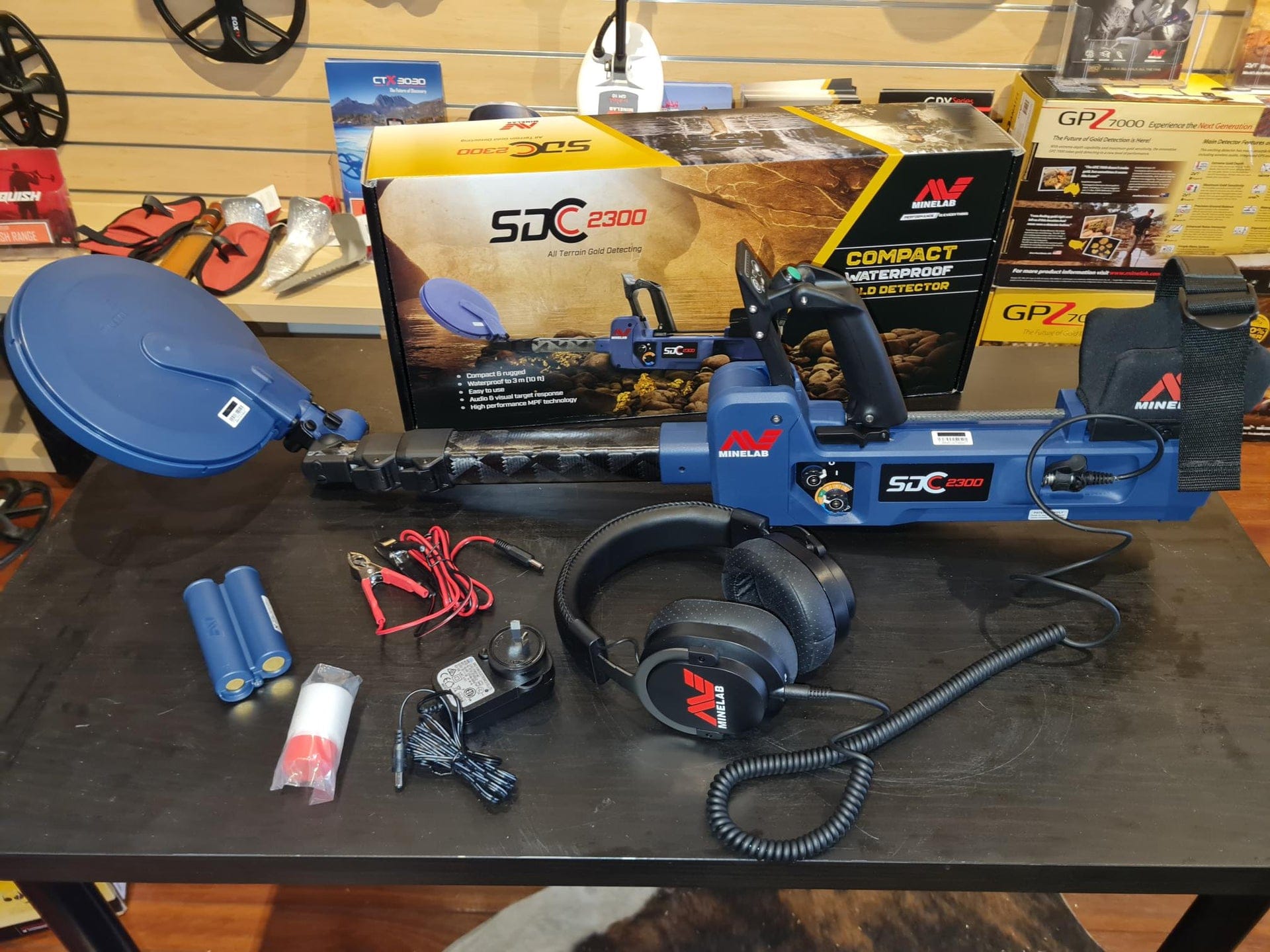 sdc2300 Minelab SDC 2300 – طلایاب نظامی و ضدآب - موسوی آفیشیال