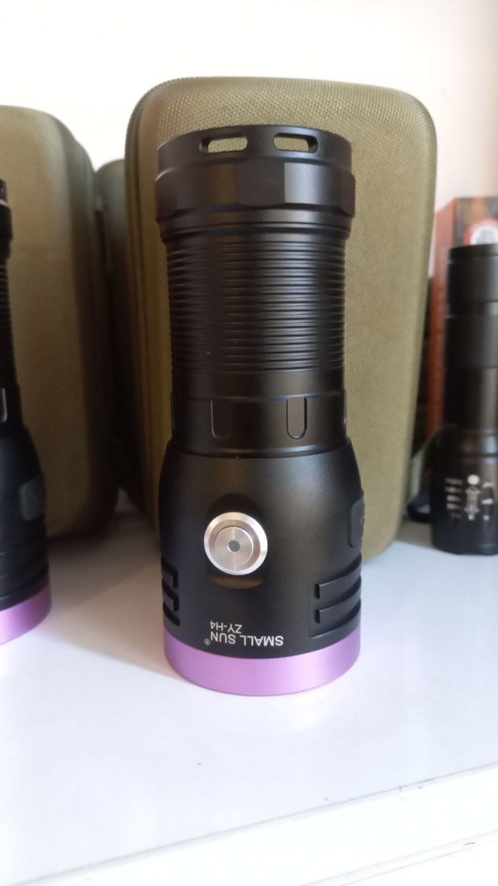 photo_4_2025-10-09_06-34-50 قویترین چراغ قوه UV 365 نانومتر | تشخیص سنگ های قیمتی، رنگ خودرو و اسکناس - موسوی آفیشیال