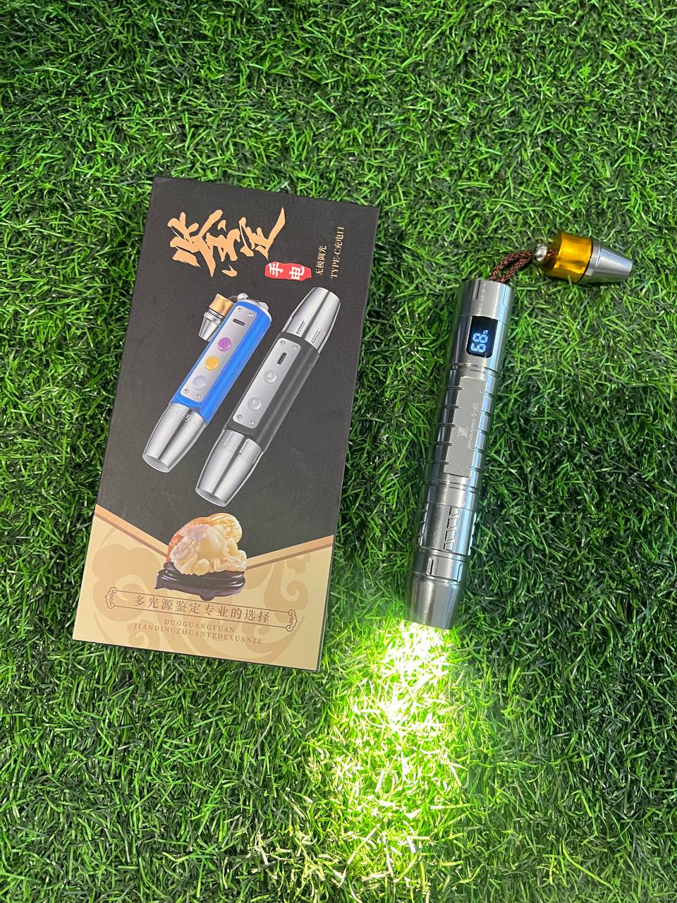 5933769990177754064 راهنمای جامع و تخصصی چراغ قوه UV ۳ نوره | مناسب برای سنگشناسی - موسوی آفیشیال